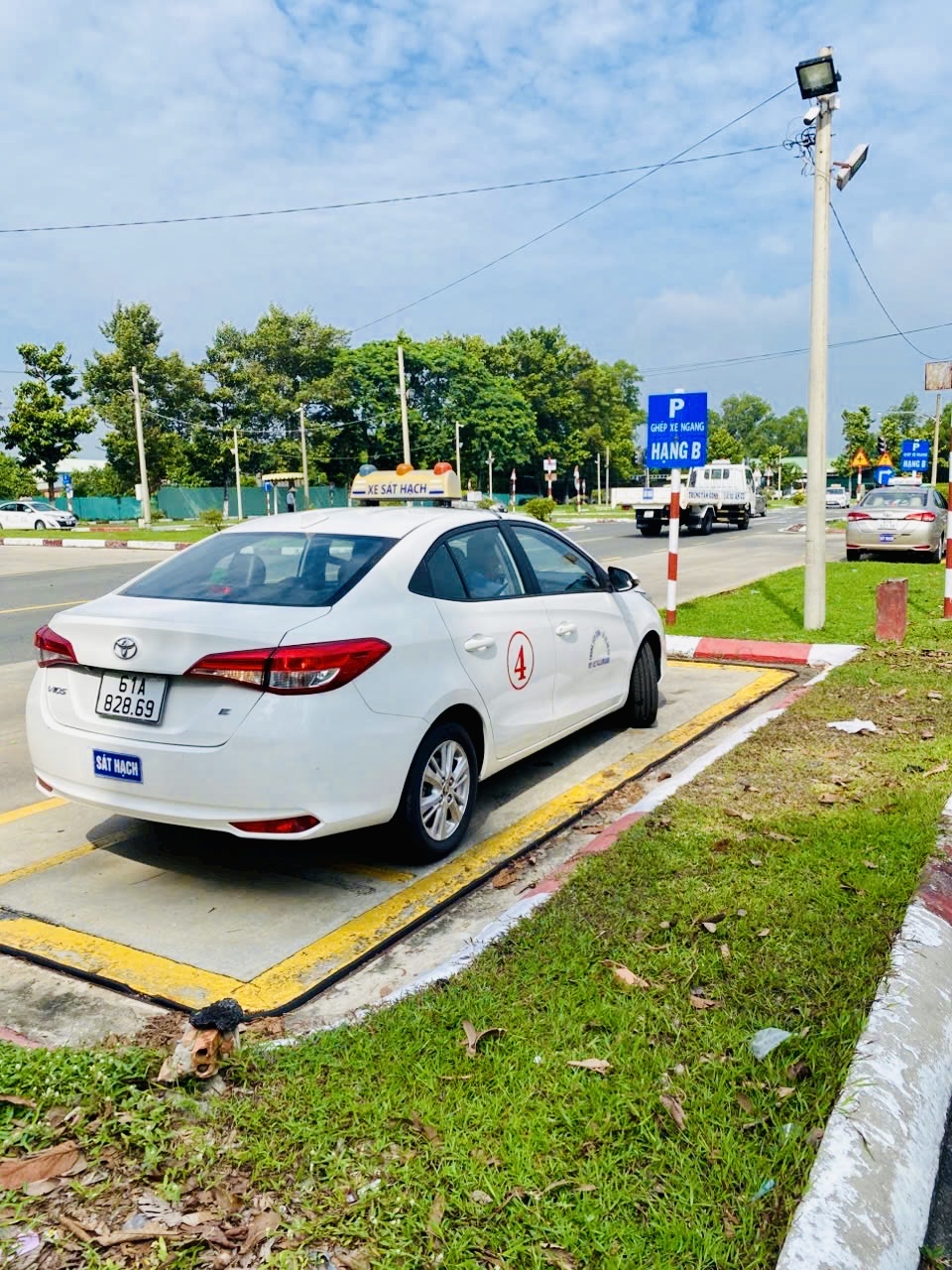 Thi sát hạch